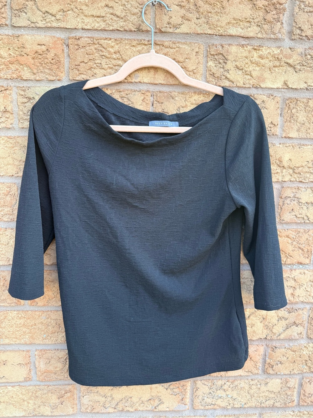 💫10/$25 • Suzy Shier Black 3/4-Sleeve Boatneck Top